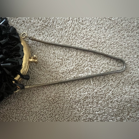 Elegant Vintage Artel Beaded Kiss Lock Purse - Picture 5 of 8
